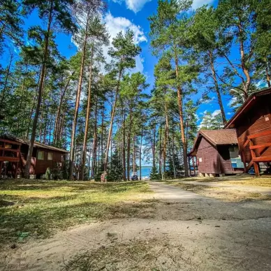 Zdjęcie: Domki nad jeziorem